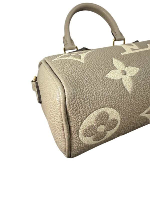 Louis Vuitton Speedy Nano, Cuir monogram empreinte. Etat neuf, avec facture. – Image 11